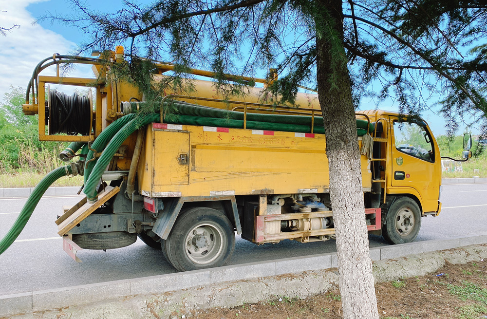 十字街清洗抽粪车