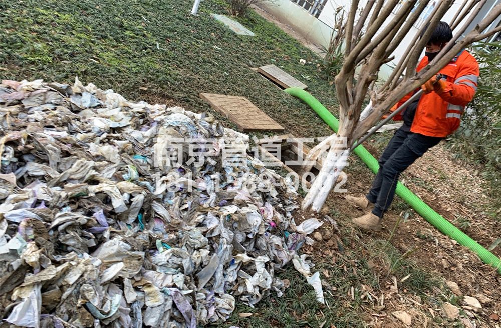 十字街化粪池垃圾清理