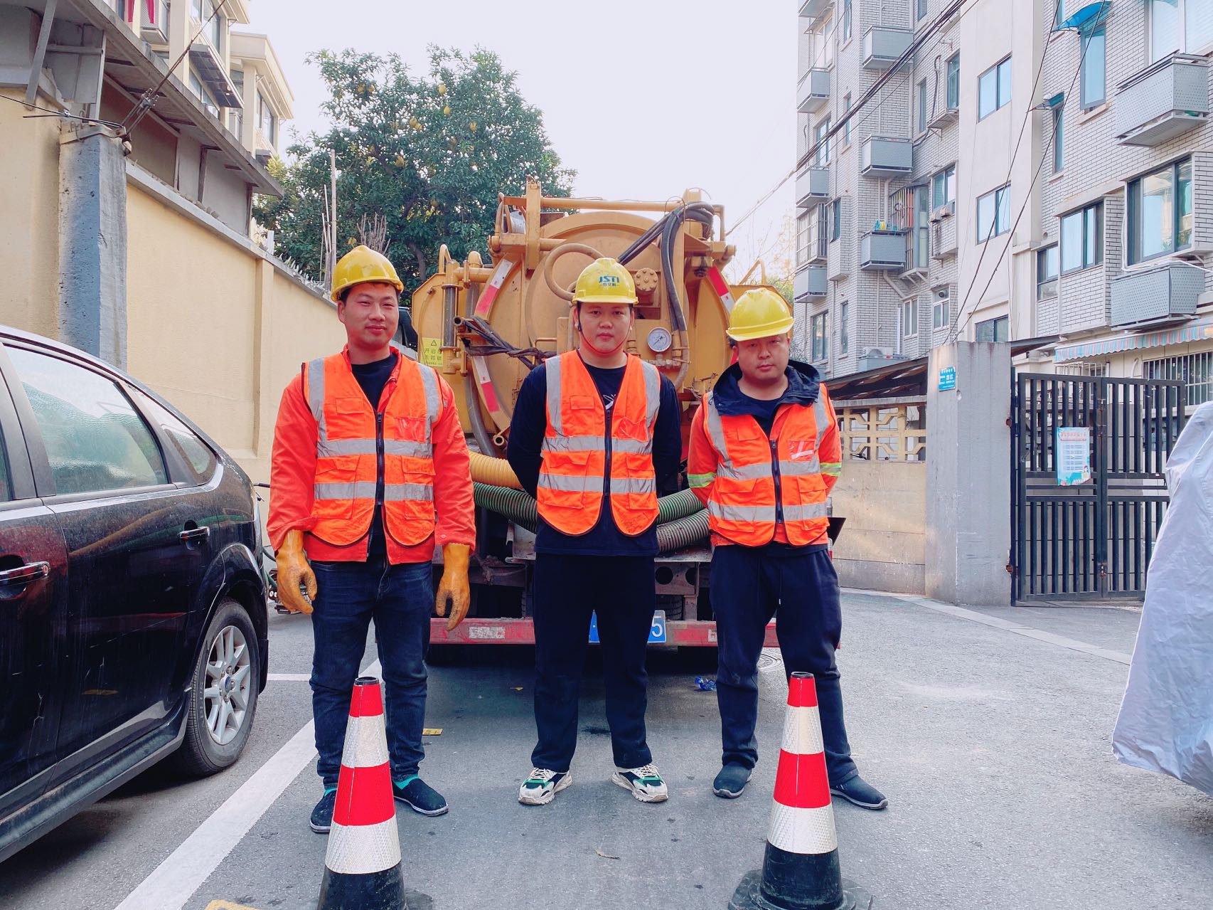 十字街南京某小区管道清淤检测施工